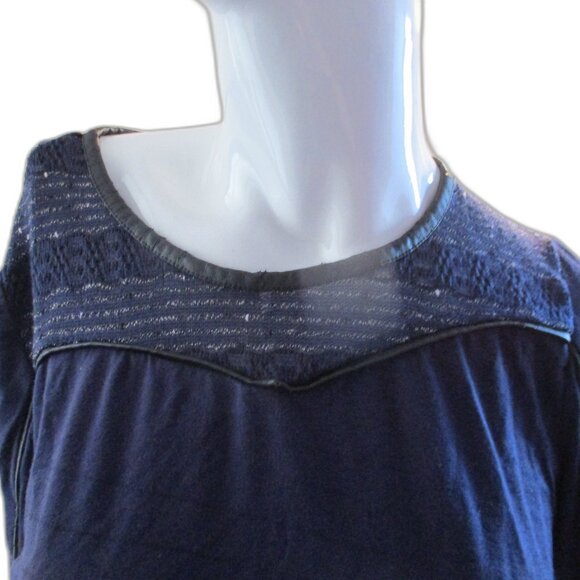 ๐งต Oxygen Navy Textured Long Sleeve Top โ Size M - Picture 3 of 7